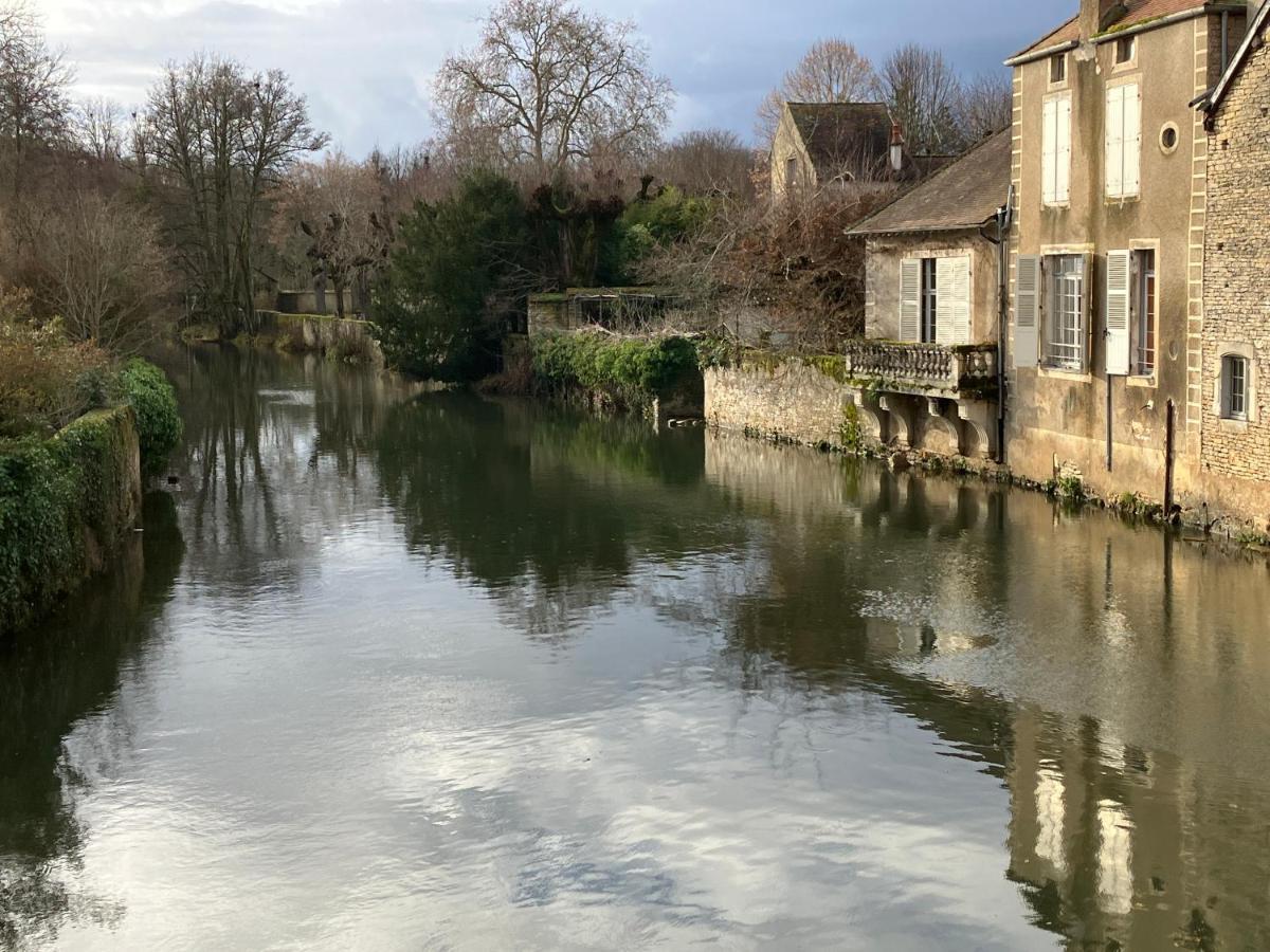 Voyage… Villa Noyers-sur-Serein Exterior foto